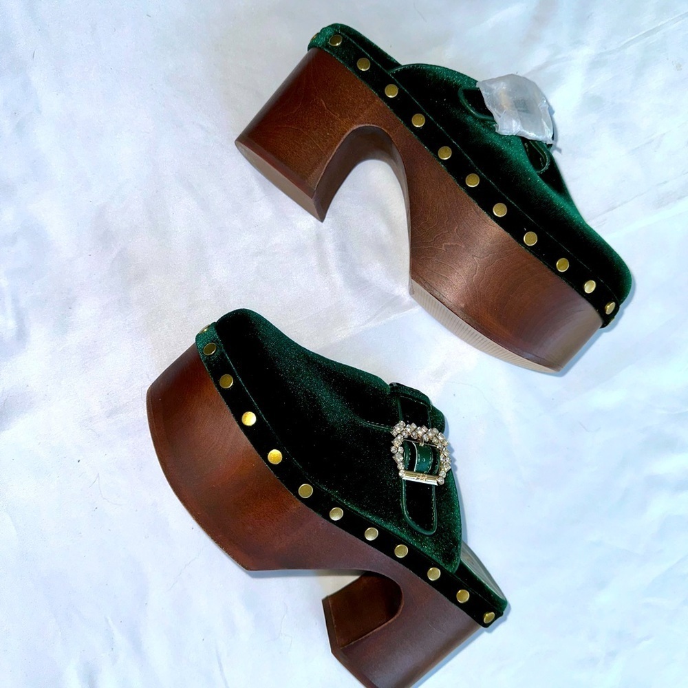 ZIGI BEAUTIFUL GREEN PLATFORM CLOGS